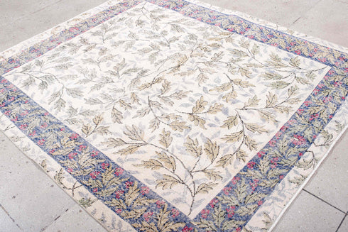 Vintage Sparta Area Rug (6' x 7')